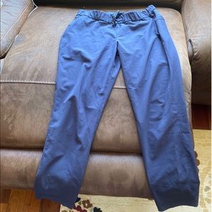 Lululemon On the Fly 7/8 pants 25”